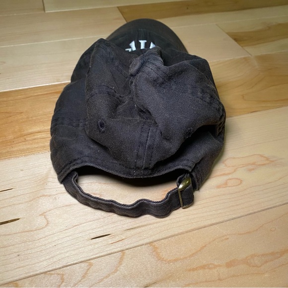 🤍 Black Artgang Cap - Picture 2 of 4